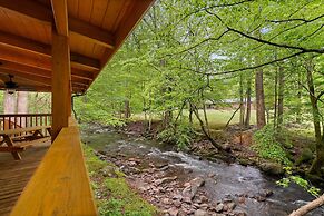 Elk Rapids On Cosby Creek 3 Bedroom Cabin