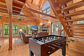 Elk Rapids On Cosby Creek 3 Bedroom Cabin