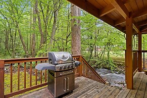 Elk Rapids On Cosby Creek 3 Bedroom Cabin