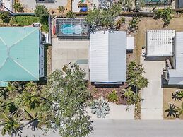 140 Barefoot Bungalow: 4br/2ba W/ Heated Pool! 4 Bedroom Home