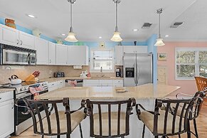 140 Barefoot Bungalow: 4br/2ba W/ Heated Pool! 4 Bedroom Home