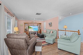 140 Barefoot Bungalow: 4br/2ba W/ Heated Pool! 4 Bedroom Home