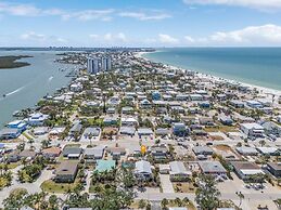 140 Barefoot Bungalow: 4br/2ba W/ Heated Pool! 4 Bedroom Home