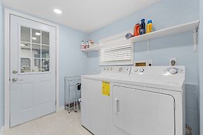 140 Barefoot Bungalow: 4br/2ba W/ Heated Pool! 4 Bedroom Home