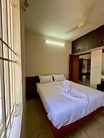 Queen's Hotel Service Apartment Salem