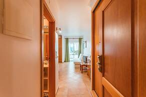 Quinta Velha Pool Terrace Flat15