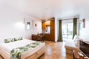 Quinta Velha Pool Terrace Flat15