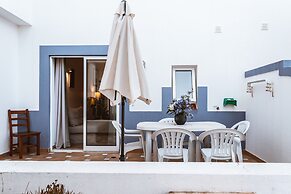 Quinta Velha Pool Terrace Flat15