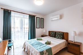 Cabanas Gardens Front Pool 1 Floor