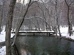 Huge 3 Bedrooms Balcony Flat for 8 pax