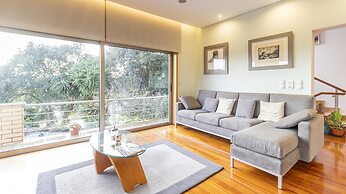 Gorgeous Villa Looking to Douro