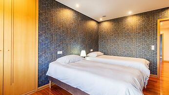 Gorgeous Villa Looking to Douro