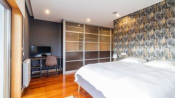 Gorgeous Villa Looking to Douro