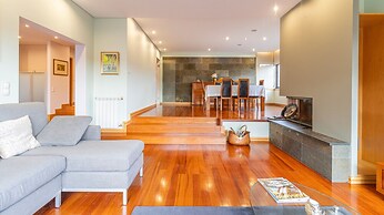 Gorgeous Villa Looking to Douro