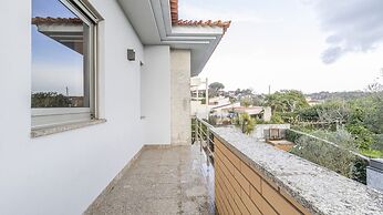 Gorgeous Villa Looking to Douro