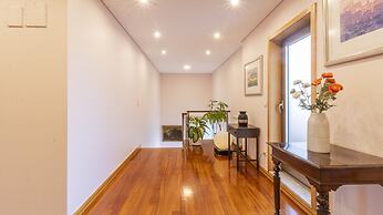 Gorgeous Villa Looking to Douro