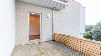 Gorgeous Villa Looking to Douro