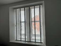 Central 3-bed Seaside Apartment - Sleeps 5