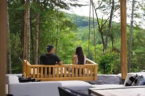 Le Marbella Cabin Resort