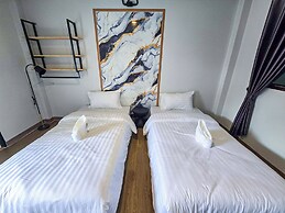 The Eight Chiang Rai