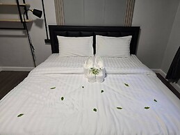 The Eight Chiang Rai