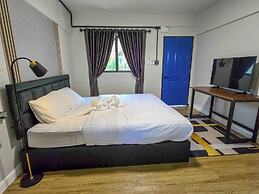 The Eight Chiang Rai