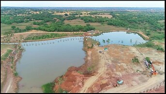 Hobbiton LakeSide Resorts