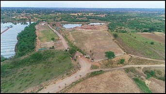 Hobbiton LakeSide Resorts