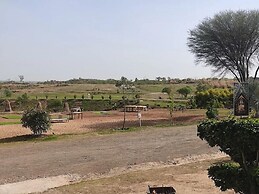 Hobbiton LakeSide Resorts