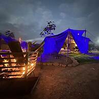 Hobbiton LakeSide Resorts