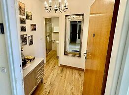Charming Apartment With Terrace and Old Town View