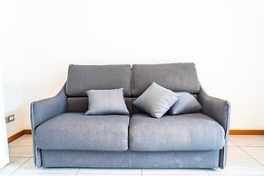 Comfortable Flat With Pool and Green Space