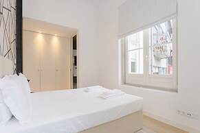 Crystal Luxury Apartment