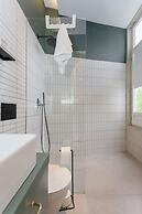 Crystal Luxury Apartment