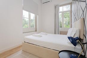 Crystal Luxury Apartment