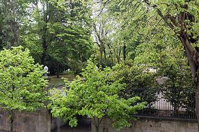 Crystal Luxury Apartment