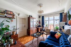 Premium 3 Bed 3 Bath Lounge Apartment