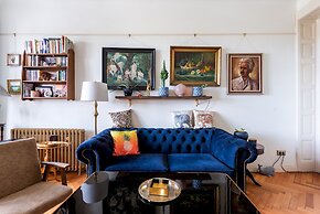 Premium 3 Bed 3 Bath Lounge Apartment