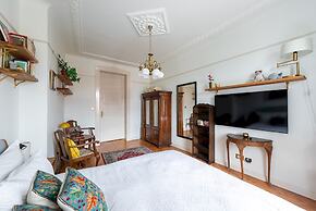 Premium 3 Bed 3 Bath Lounge Apartment