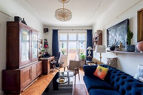 Premium 3 Bed 3 Bath Lounge Apartment