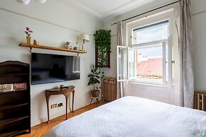 Premium 3 Bed 3 Bath Lounge Apartment