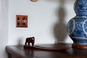 Premium 3 Bed 3 Bath Lounge Apartment