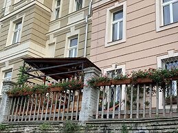 Premium Apartment With Private Terrace