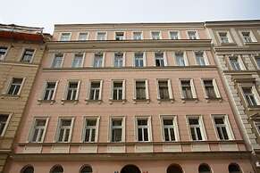 Premium Apartment With Private Terrace