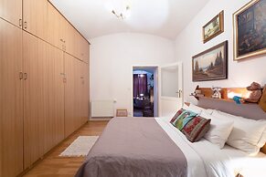 Premium Apartment With Private Terrace