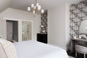 86 State Circle - Luxury Boutique Hotel