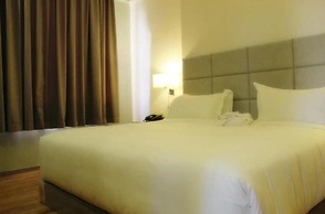 Averi Hotel