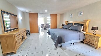 Ocean view 2BR Condo downtown Cozumel