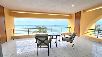 Ocean view 2BR Condo downtown Cozumel