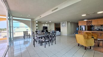 Ocean view 2BR Condo downtown Cozumel